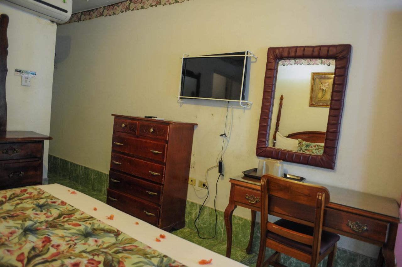 Glorianna Hotel Montego Bay Exterior foto